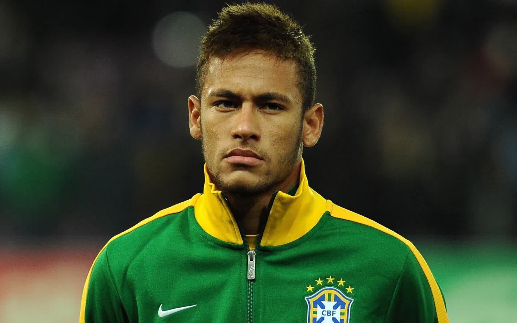 当枫叶旗映红第聂伯河，篮球火照亮半岛，一场关于唯一性的全球狂想曲